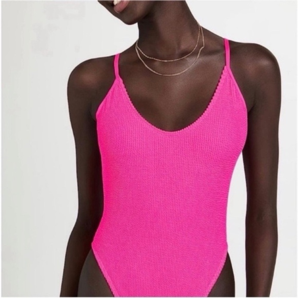 Good American Always Fits One Piece Swimsuit Hawaiian Pink